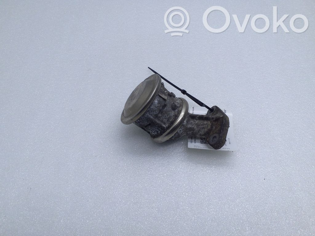 BMW Z4 E85 E86 Kita variklio skyriaus detalė 