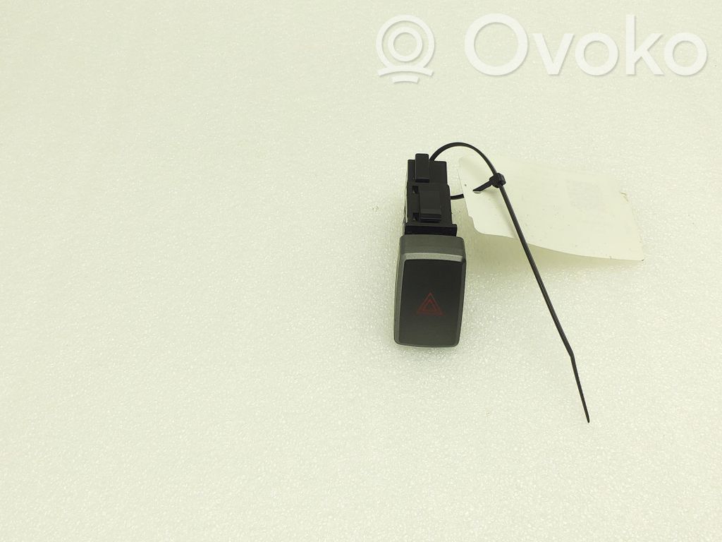 Hazard light switch   R23341