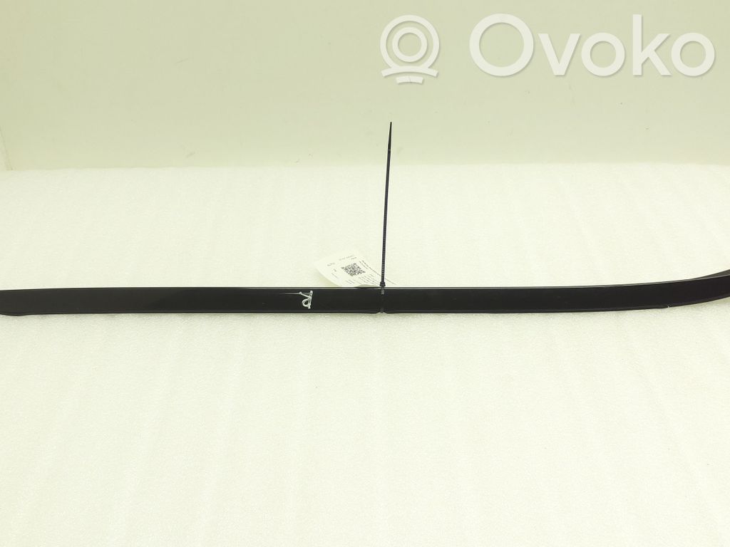 BMW 3 E90 E91 Windshield trim 