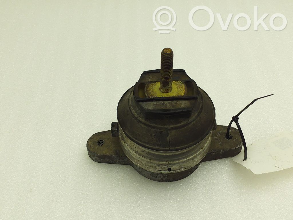 Audi A8 S8 D3 4E Engine mount bracket 