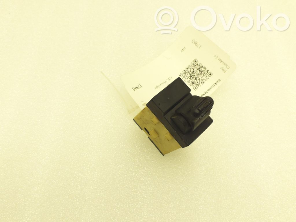 Jeep Cherokee III KJ Electric window control switch 