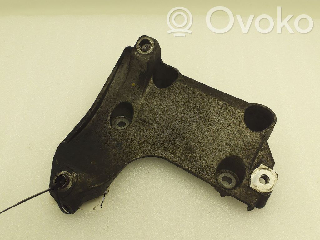 BMW 3 E90 E91 A/C compressor mount bracket 