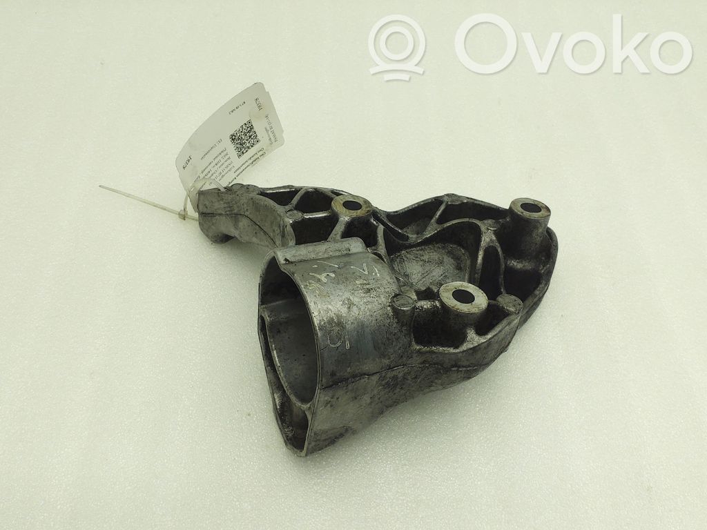 Volkswagen PASSAT B7 A/C compressor mount bracket 