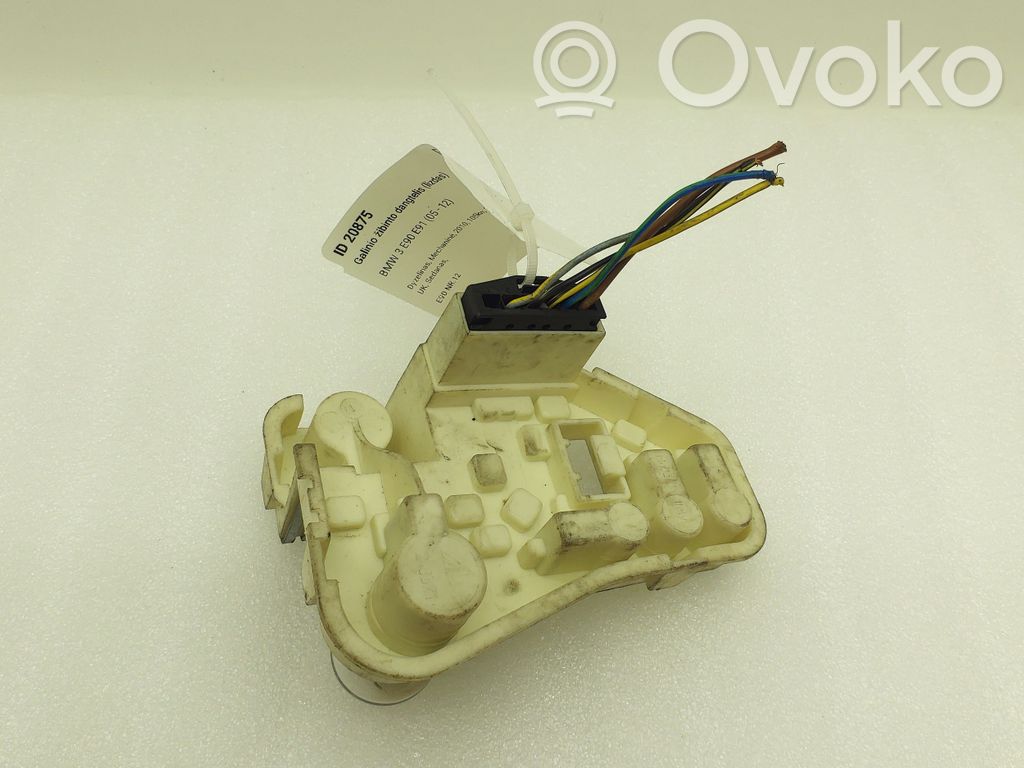 BMW 3 E90 E91 Tail light bulb cover holder 