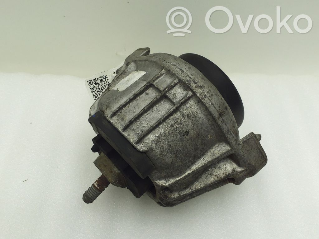 BMW 3 E90 E91 Engine mount bracket 