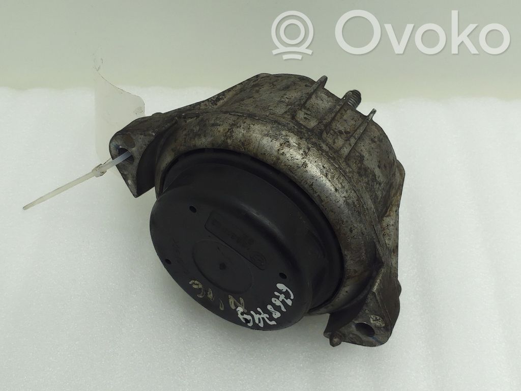 BMW 3 E90 E91 Engine mount bracket 