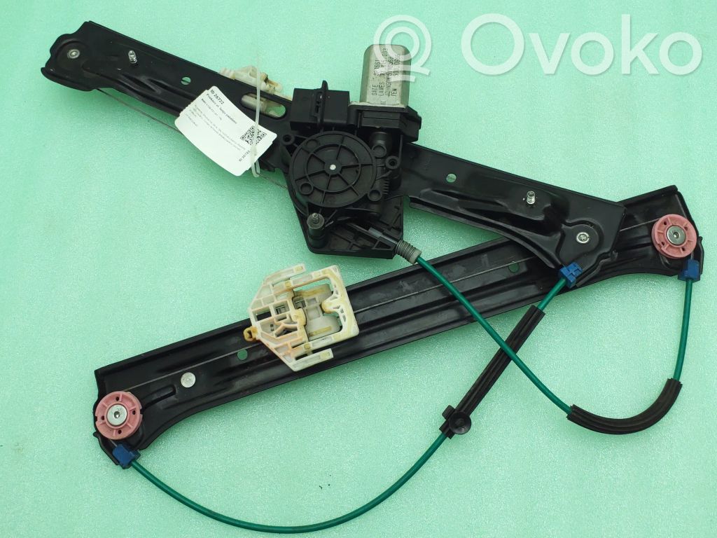 BMW 1 F20 F21 Front door window regulator with motor 