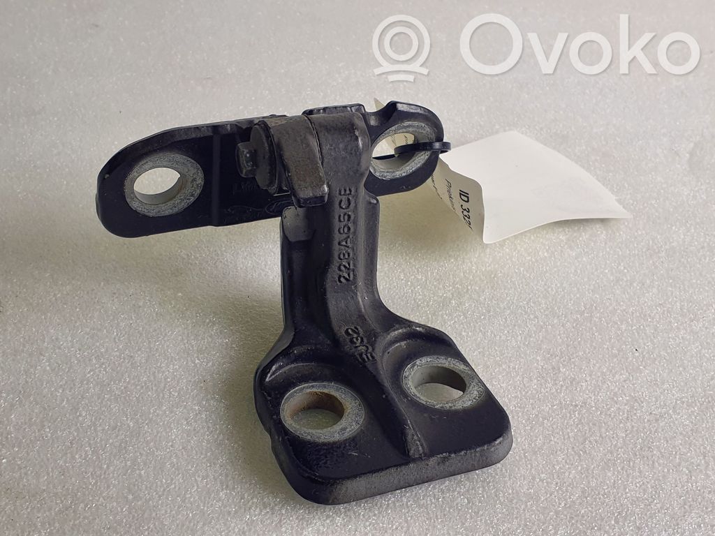 Bisagra inferior puerta delantera   228A65CB,BJ32