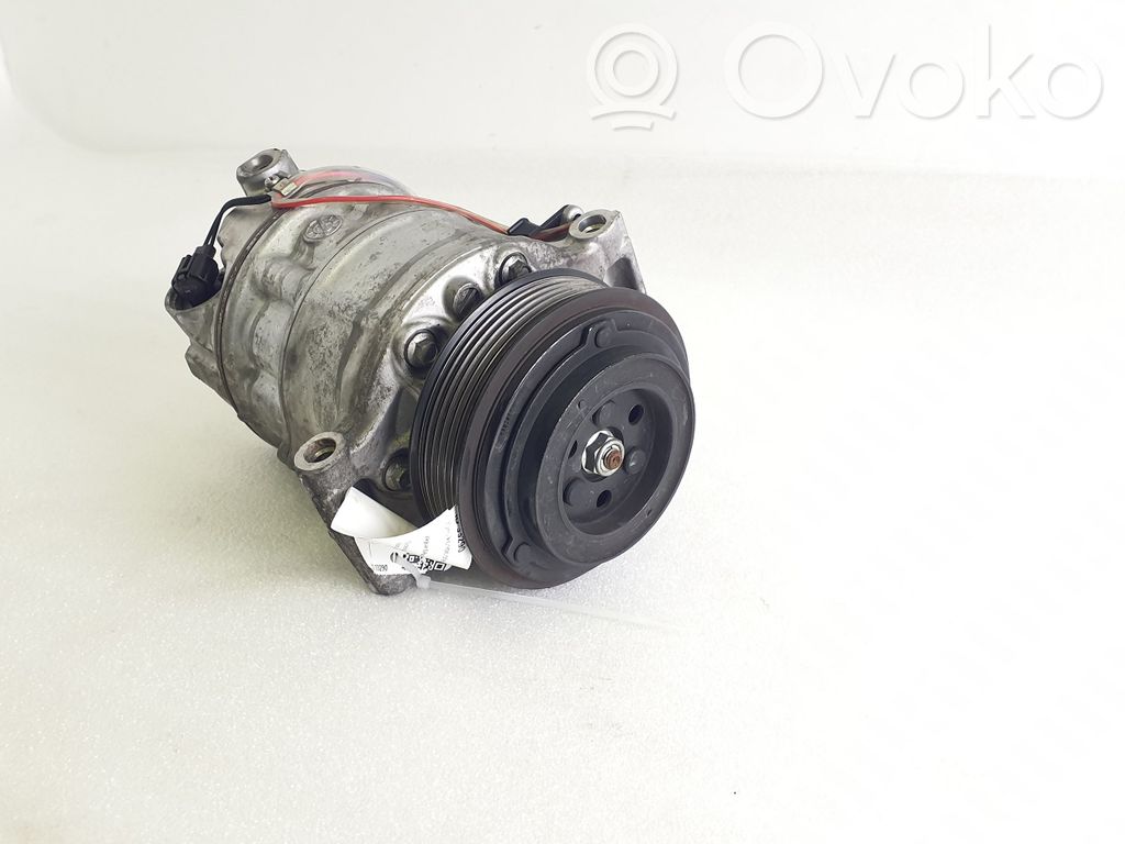 Jaguar E-Pace Air conditioning (A/C) compressor (pump) 