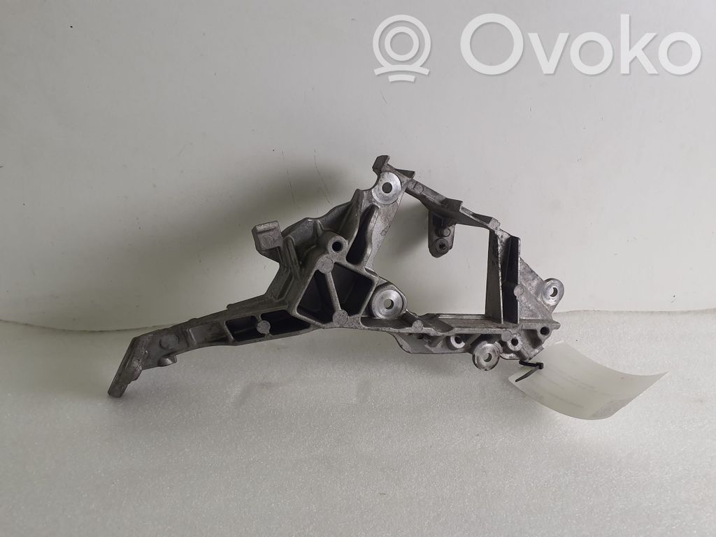 Jaguar E-Pace Engine mounting bracket 