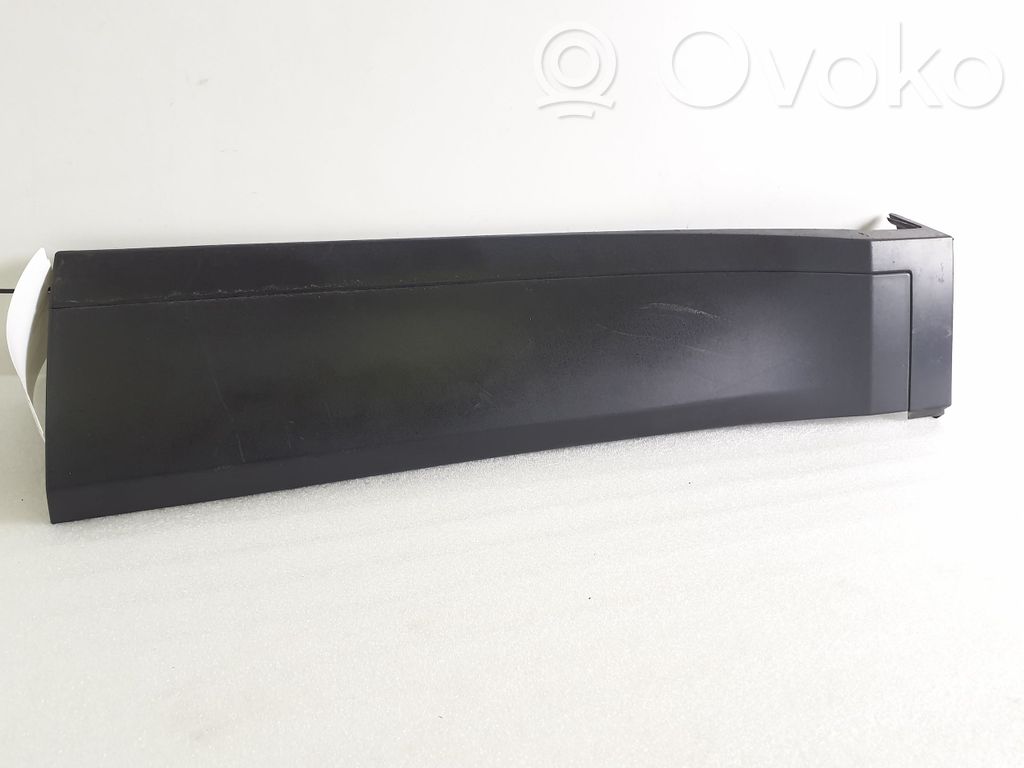 Jaguar E-Pace Takaoven lista (muoto) 