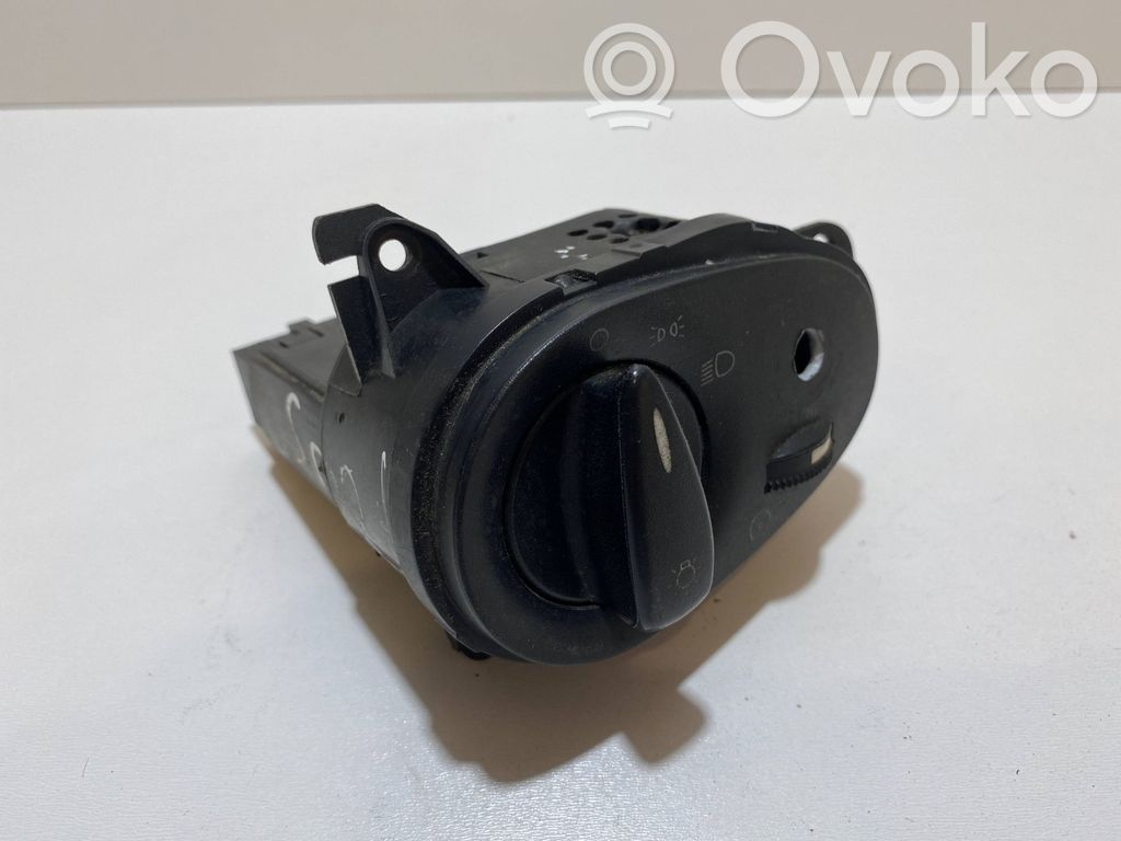Ford Focus Light switch 