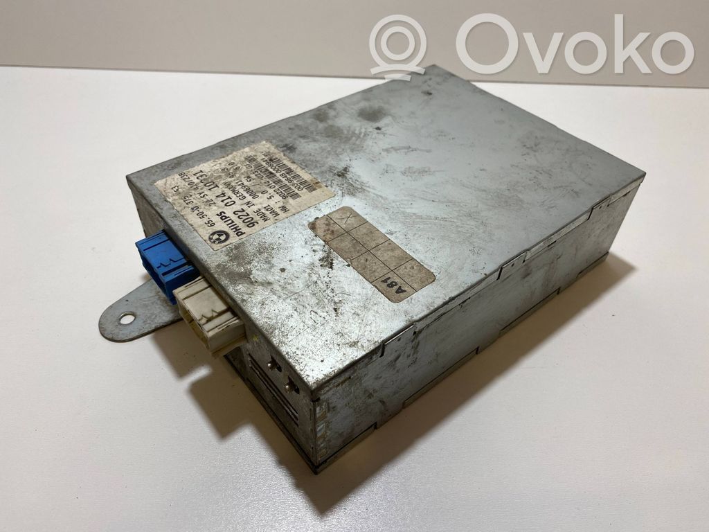 BMW 5 E39 Sound amplifier 