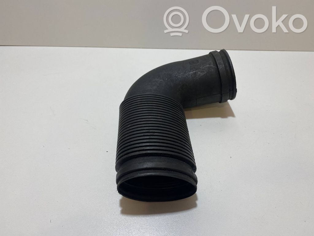 BMW 5 E39 Air intake hose/pipe 