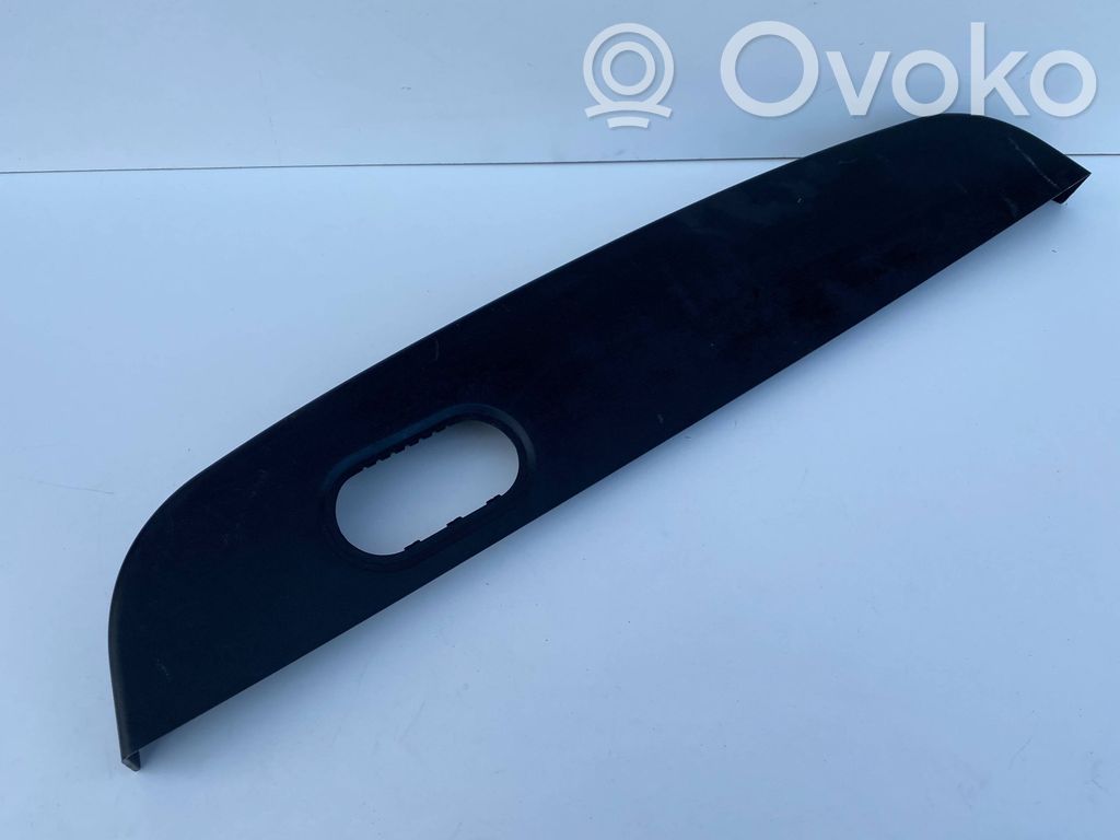 Tailgate trim   8176181
