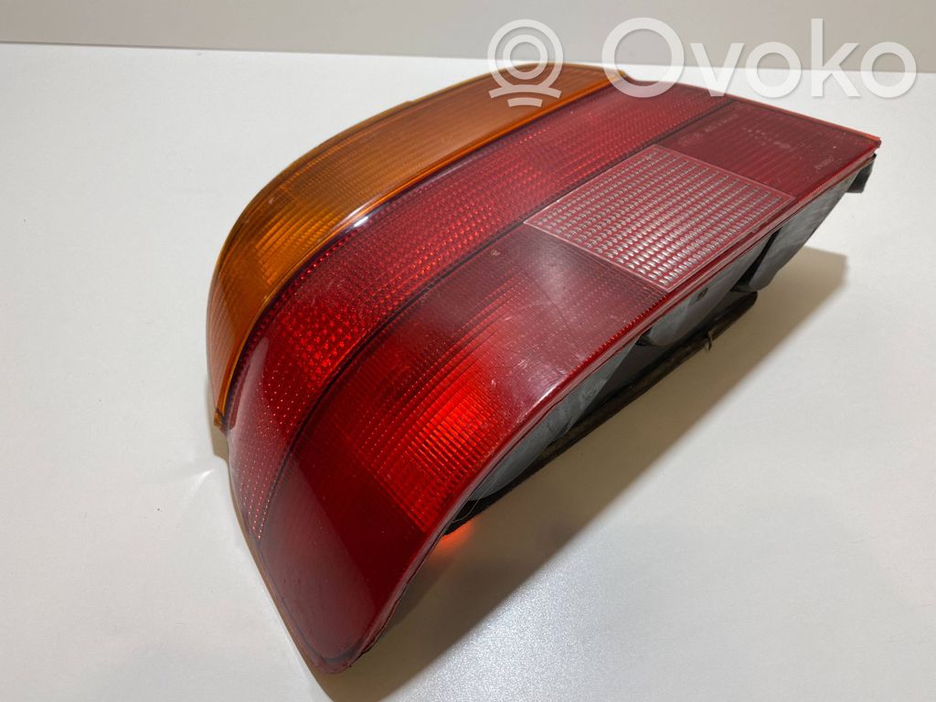 BMW 5 E39 Aizmugurējais lukturis virsbūvē 