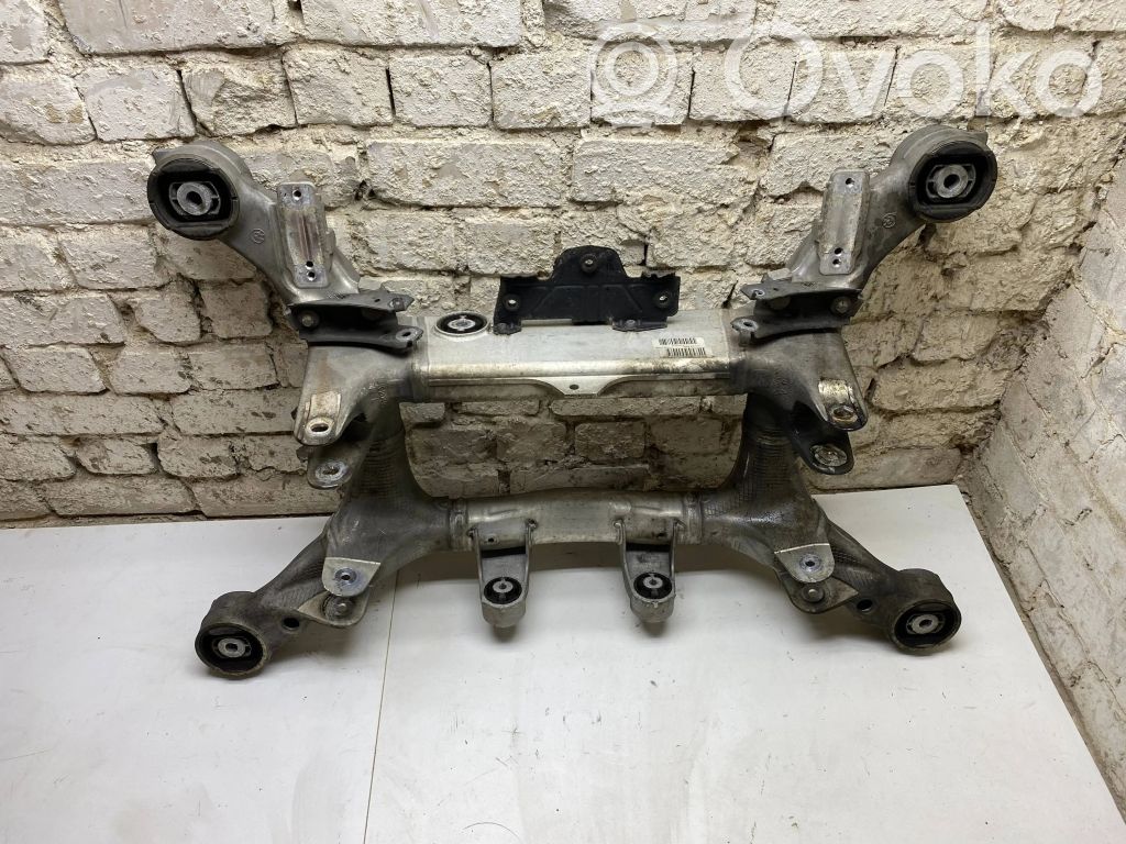 BMW 7 F01 F02 F03 F04 Galinis traversas 
