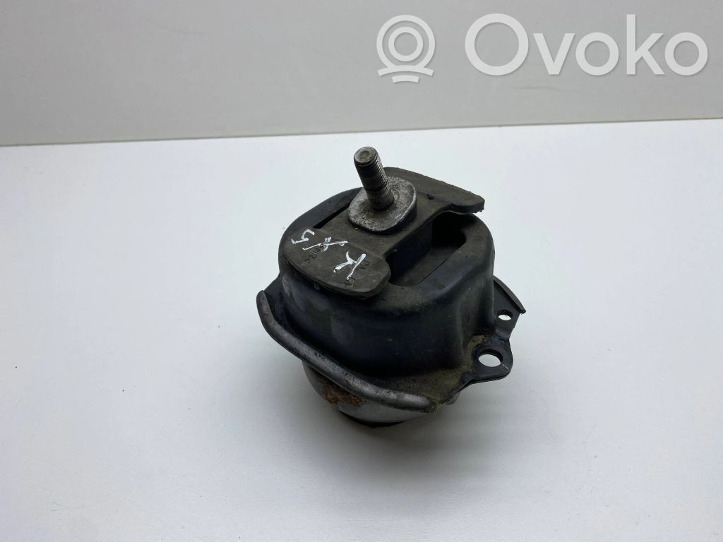 BMW X5 E70 Engine mount bracket 