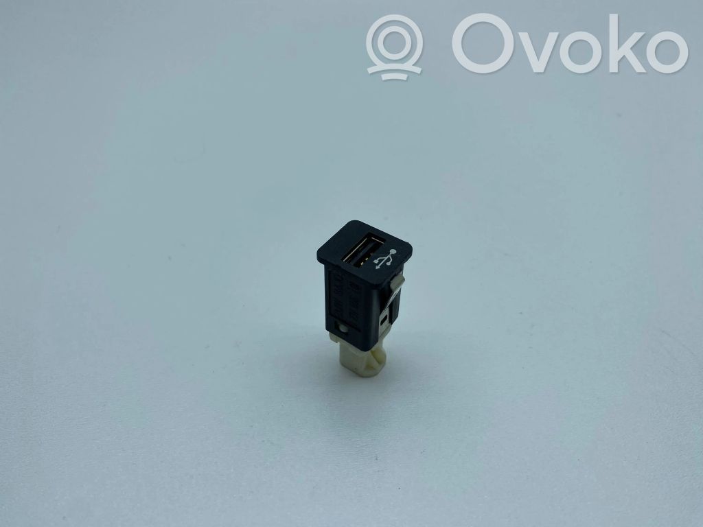 BMW X5 E70 USB savienotājs 
