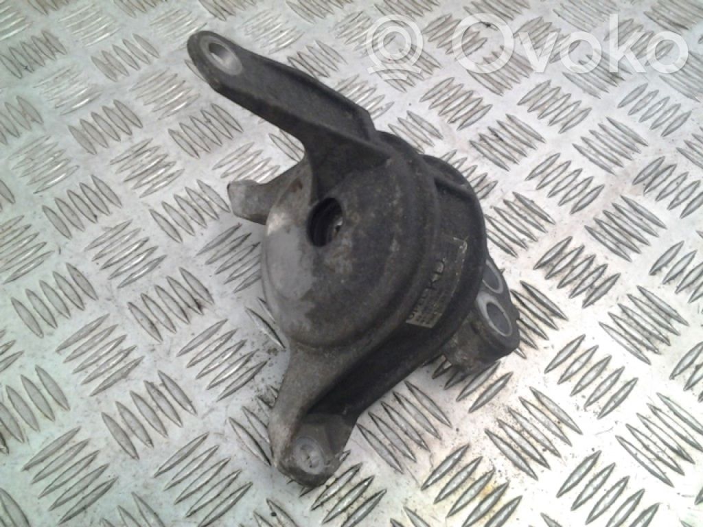 Engine mount bracket   13125637