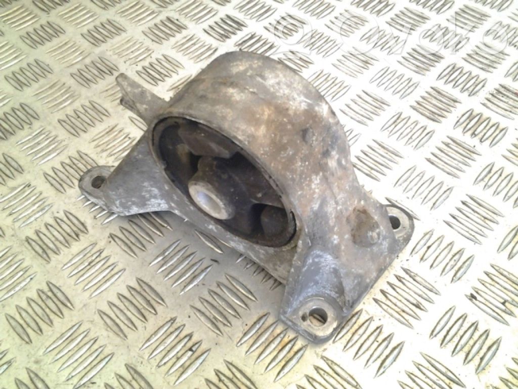 Opel Vectra C Engine mount bracket 