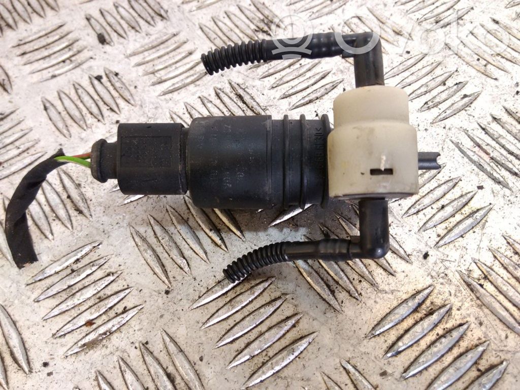 Audi A3 S3 A3 Sportback 8P Windscreen/windshield washer pump 