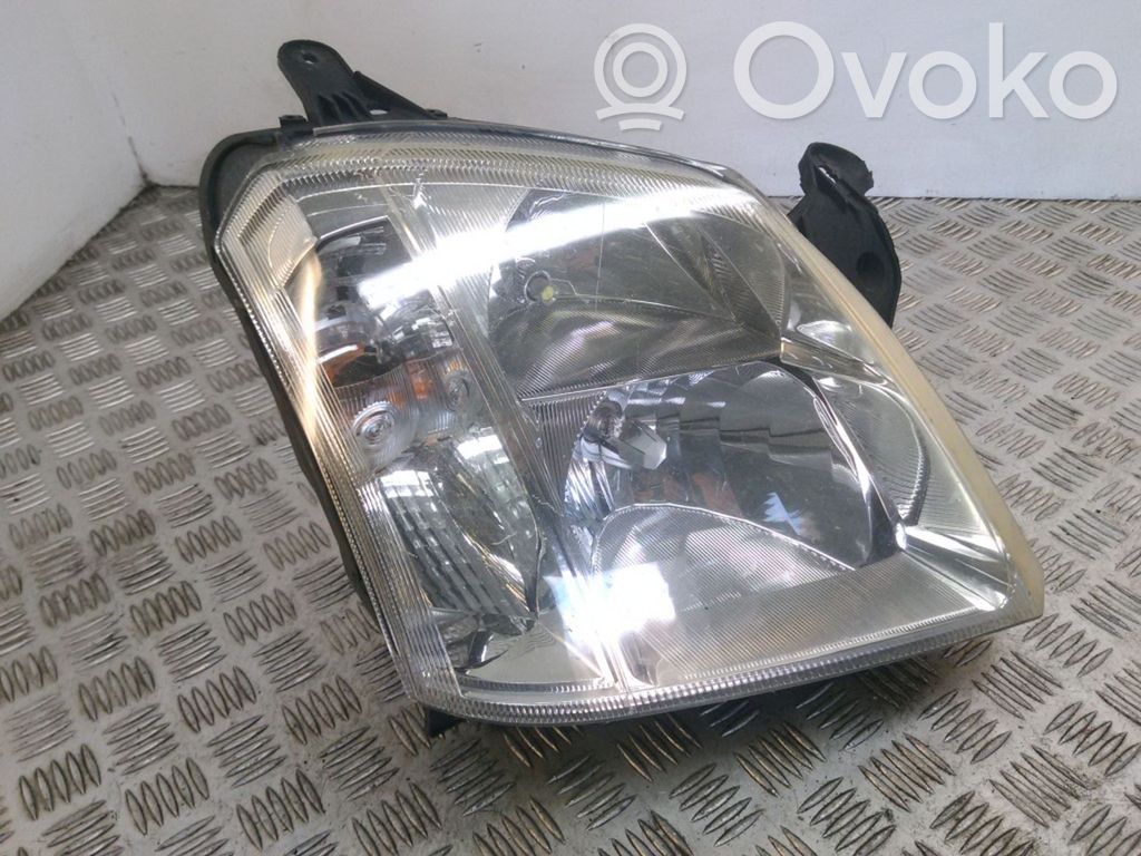 Opel Meriva A Lampa przednia 