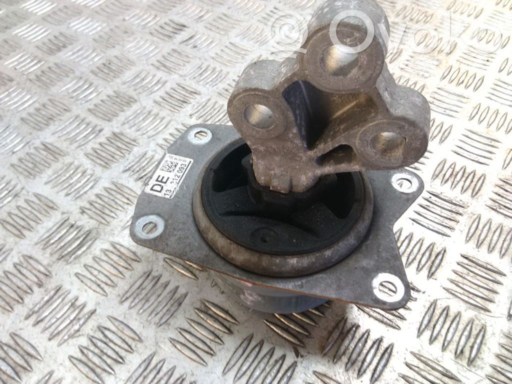 Engine mount bracket   13312093
