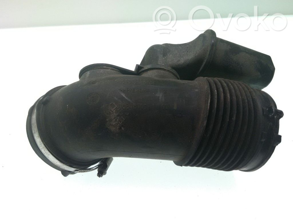 BMW 3 E90 E91 Oro paėmimo kanalo detalė (-ės) 