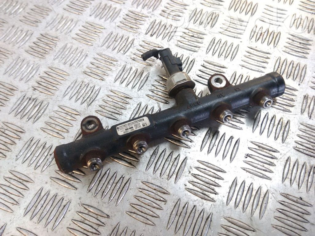 Ford Mondeo MK IV Czujnik ciśnienia paliwa 