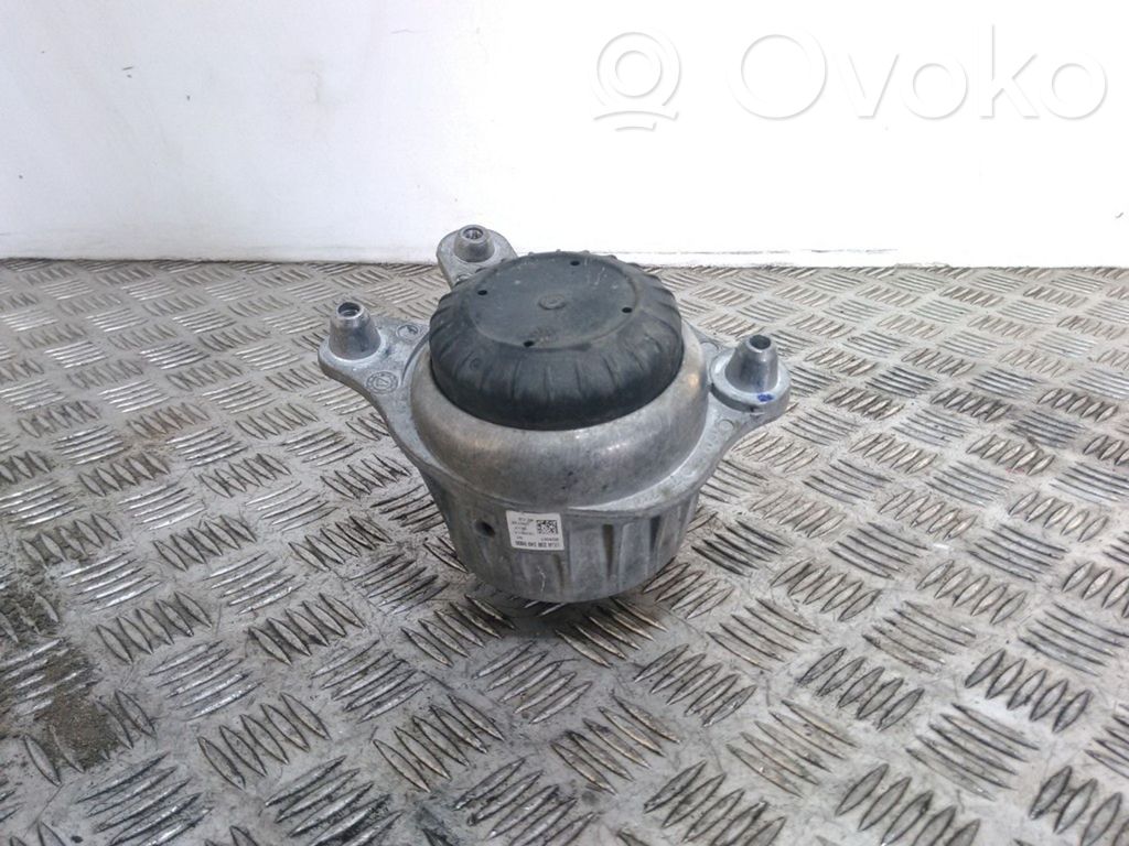 Mercedes-Benz E W238 Engine mount bracket 