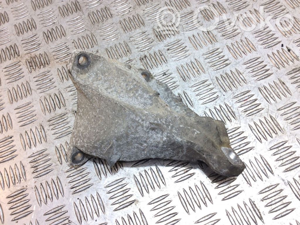 BMW 3 E92 E93 Engine mounting bracket 
