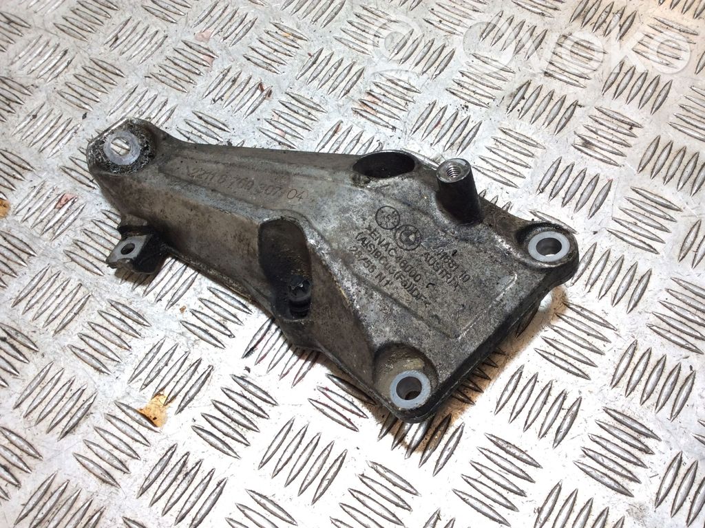 BMW 3 E90 E91 Engine mounting bracket 