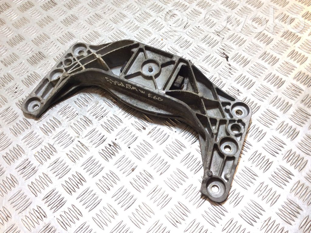BMW 5 E60 E61 Gearbox mounting bracket 