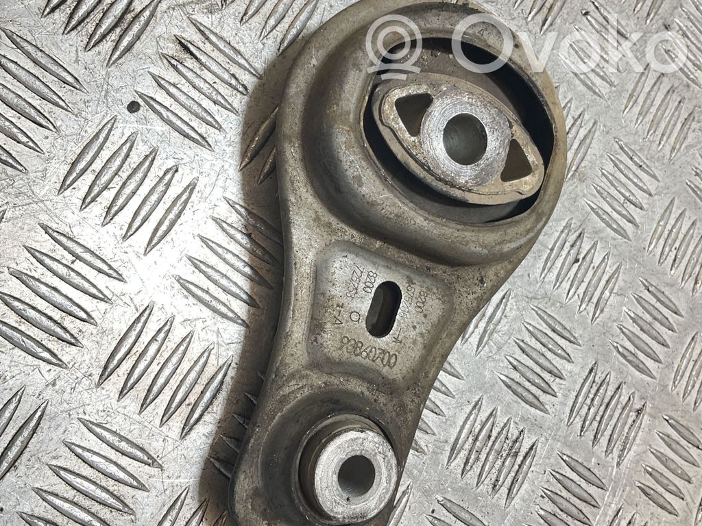 Renault Trafic II (X83) Engine mount bracket 