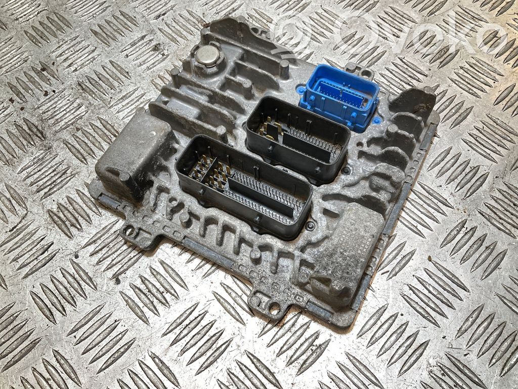 Opel Astra J Engine control unit/module 