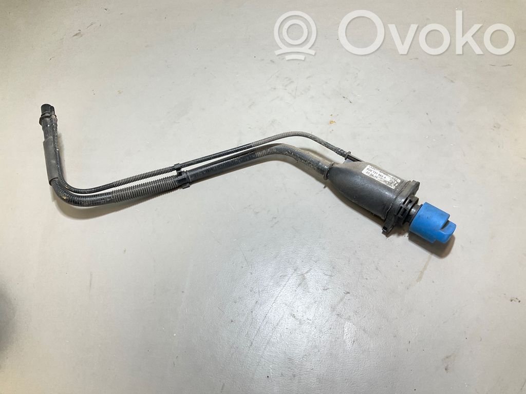Audi Q3 8U Wąż / Przwód płynu AdBlue 