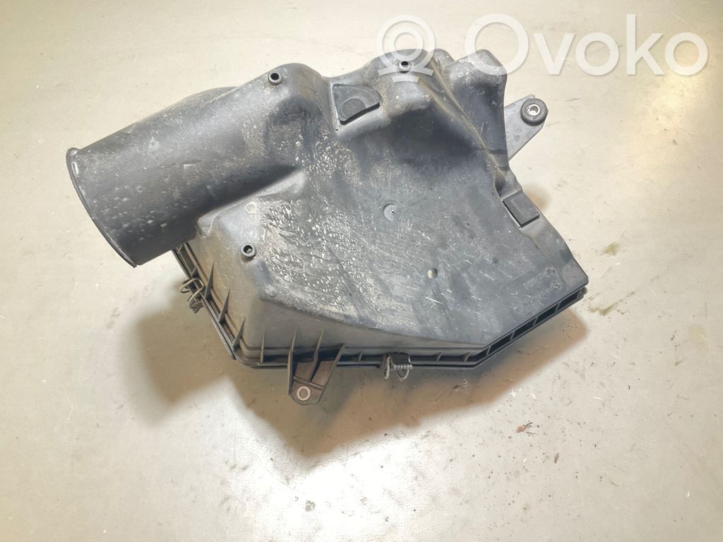 BMW 5 E60 E61 Air filter box 