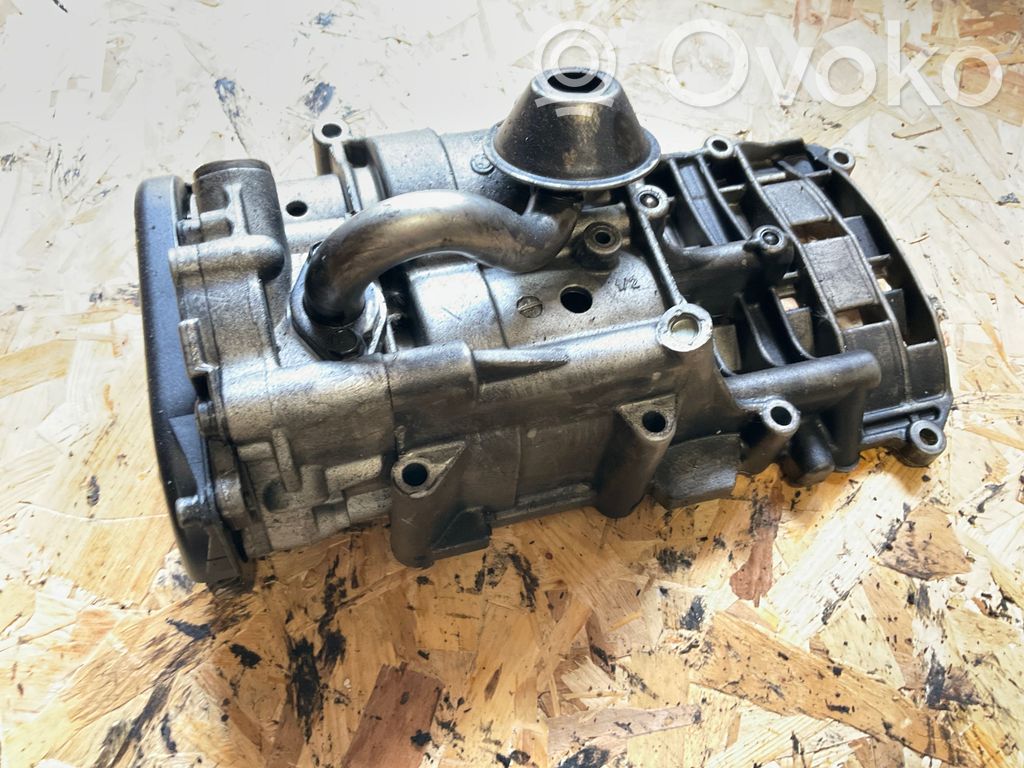 BMW 3 E90 E91 Oil pump 