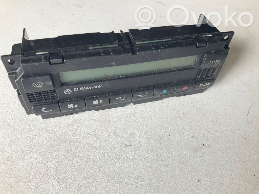 Volkswagen PASSAT B5.5 Centralina del climatizzatore 