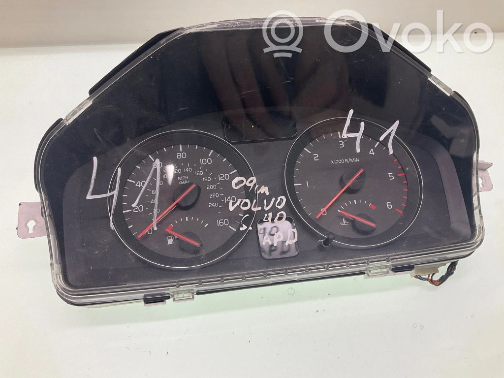 Volvo S40 Speedometer (instrument cluster) 