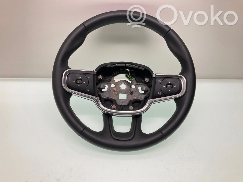 Volvo XC40 Ohjauspyörä 