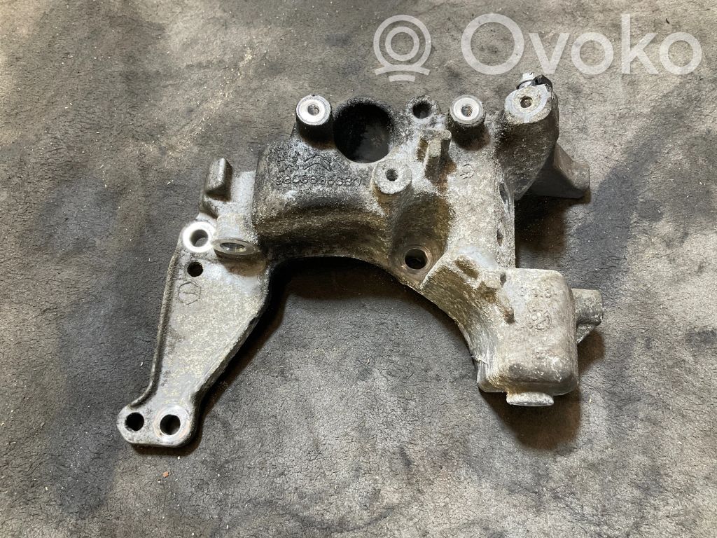 Peugeot Partner III Soporte del alternador 