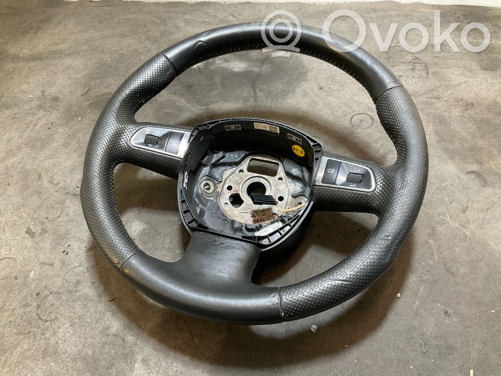 Audi A5 8T 8F Ohjauspyörä 