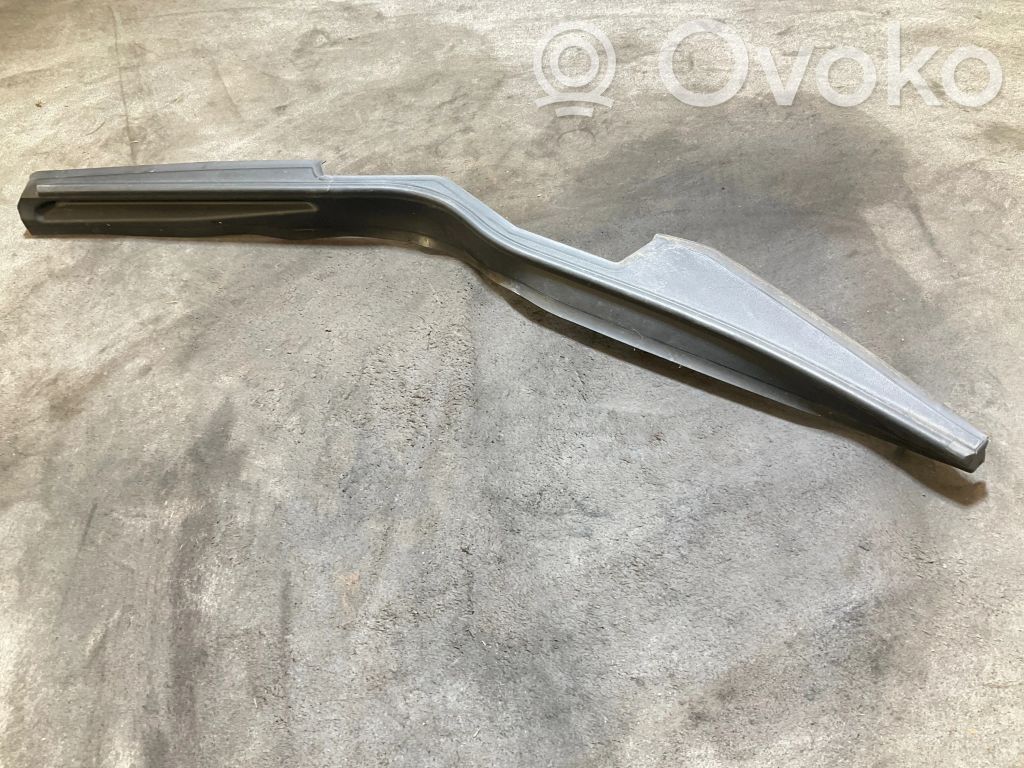 Land Rover Evoque II Tailgate trim 