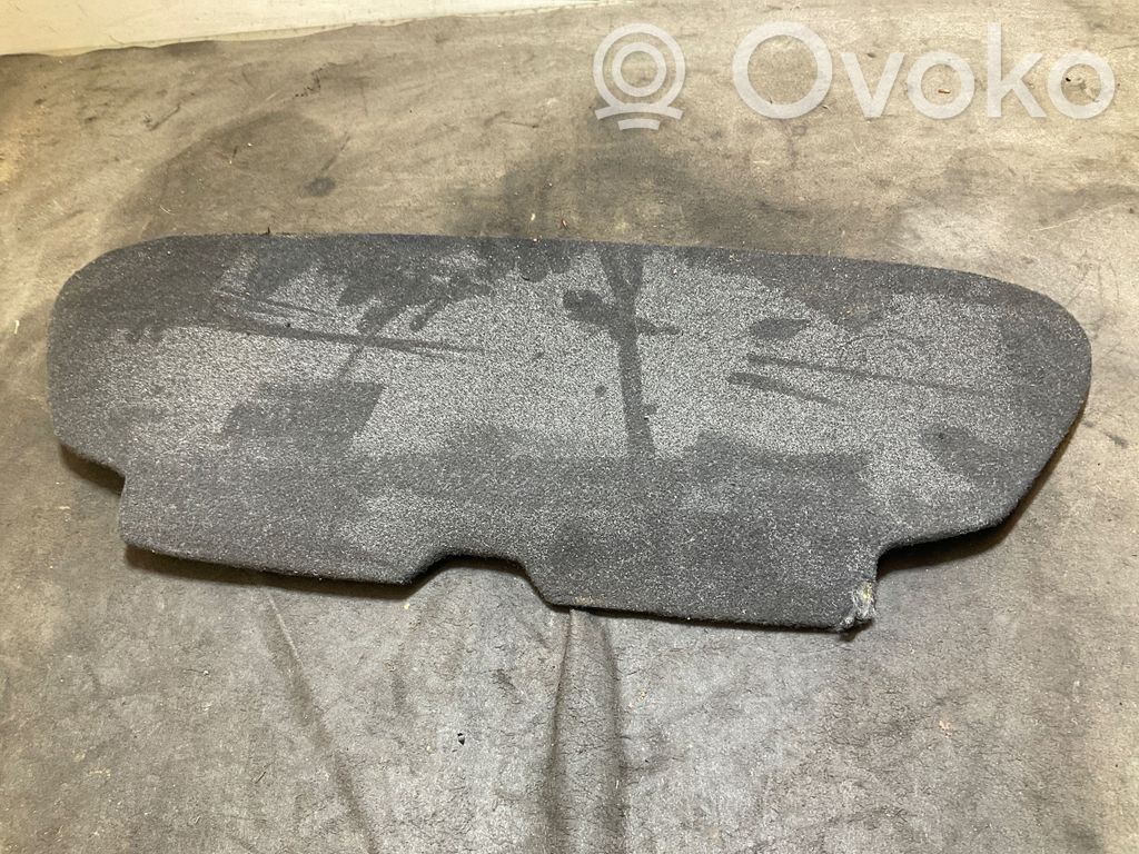 Volvo XC40 Tavaratilan pohjan paneeli 