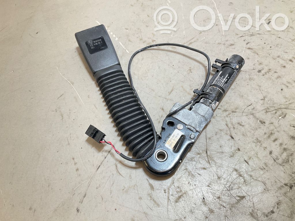 BMW 6 E63 E64 Etuistuimen turvavyön solki 