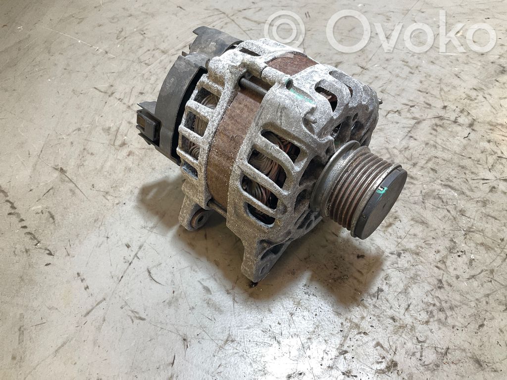 Renault Clio IV Ģenerators 