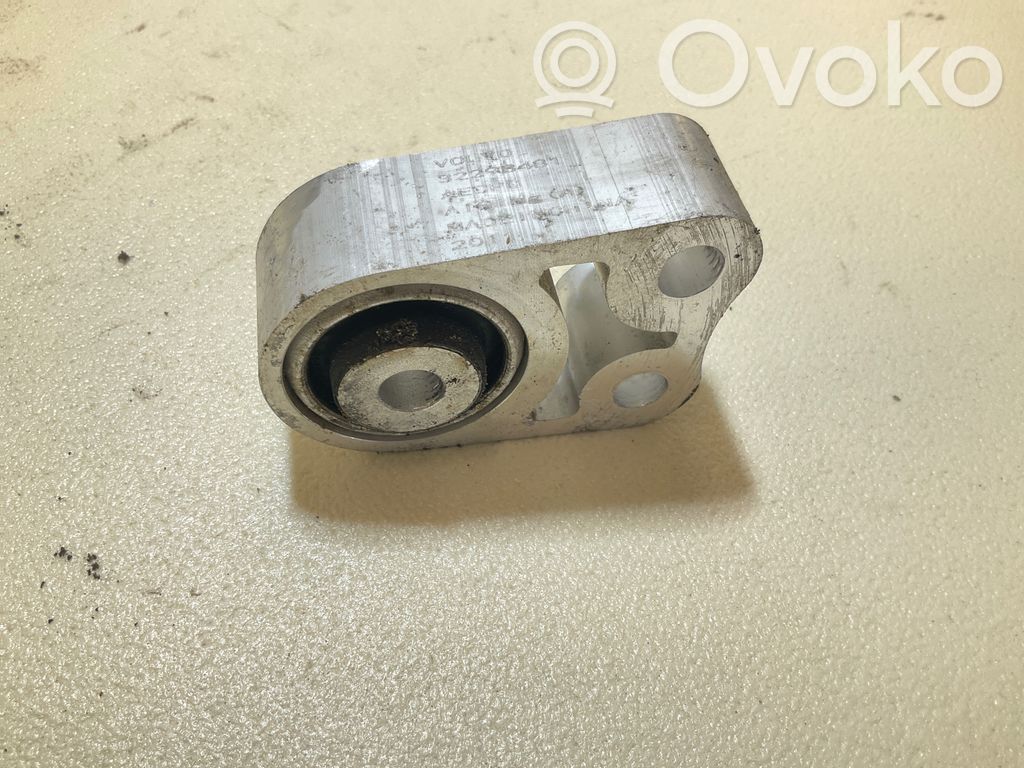 Polestar 2 Engine mount bracket 