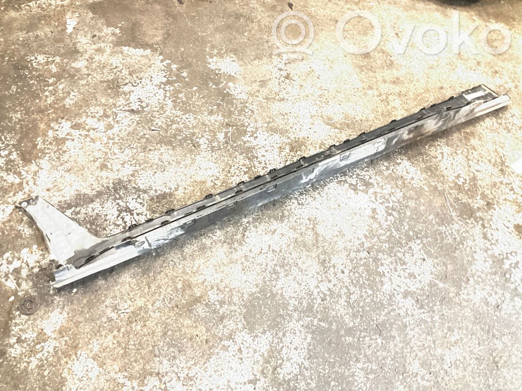 BMW i4 Sill 